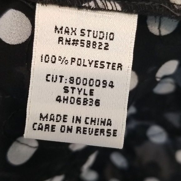 💕MAX STUDIO Polka Dot Textured Sleeveless Blouse - Picture 6 of 6